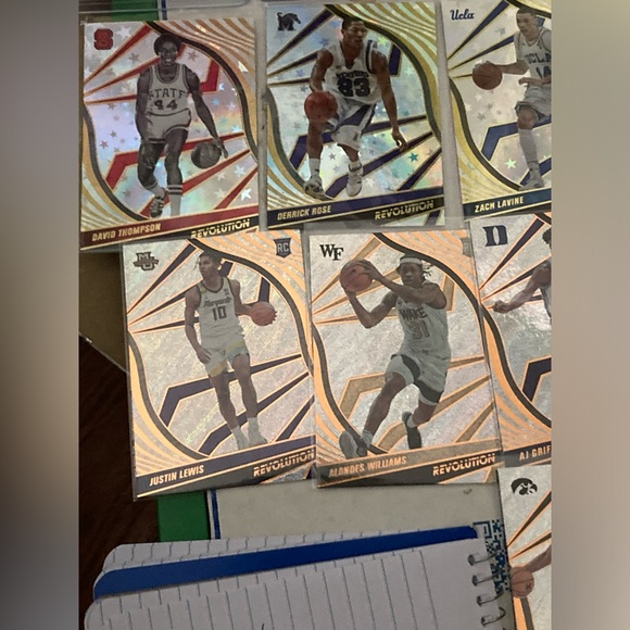 🔥🏀LOT (26) REVOLUTION HALO COLLEGIATE PANINI CARDS ROOKIES/VETS🔥🏀 - Picture 6 of 9